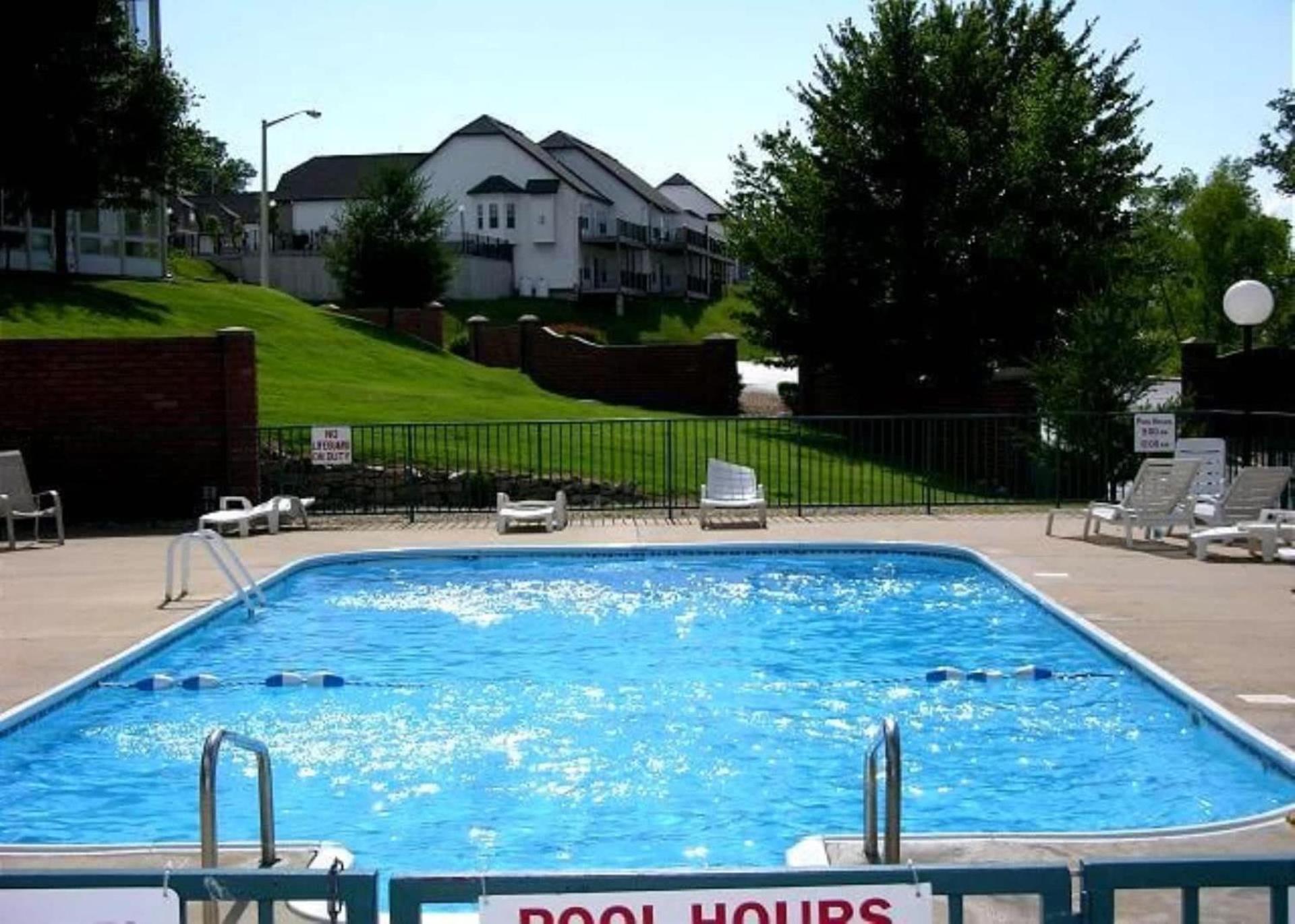 Penthouse Thousand Hills Golf Front Condo With Pool Close To 76 And Sleeps 8 Брэнсон Экстерьер фото